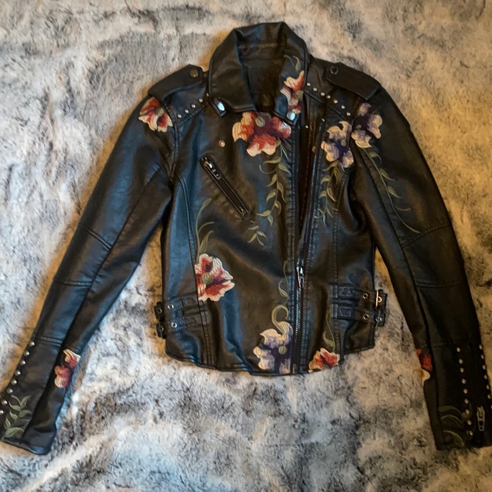 XS leather jacket, embroidered, excellent condition.